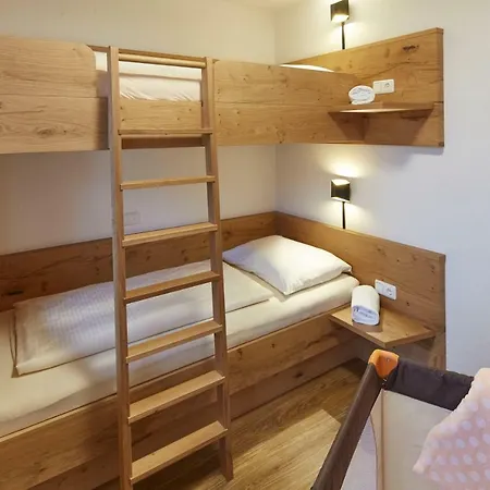 Ξενοδοχείο Alpenhotel Ernberg 3*