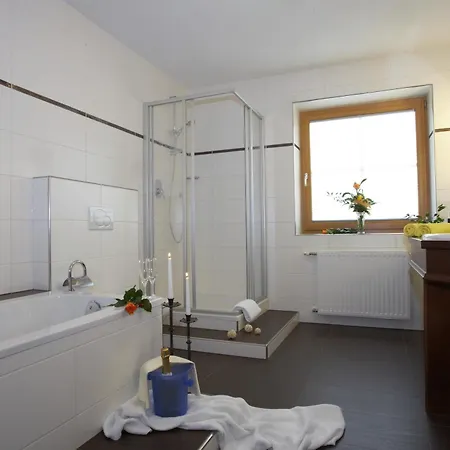 Alpenhotel Ernberg Ройте